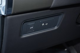 2020款路虎揽胜运动