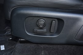 2020款路虎揽胜运动