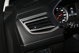 2020款荣威i5