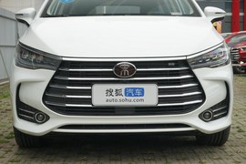 2019款比亚迪宋MAX