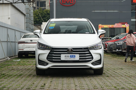 2019款比亚迪宋MAX