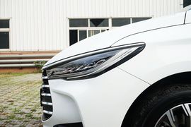 2019款比亚迪宋MAX