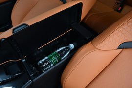 2020款雷克萨斯UX260h