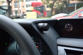 2020款雷克萨斯UX260h