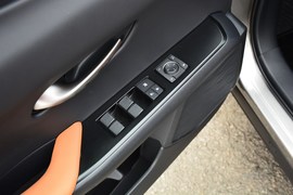 2020款雷克萨斯UX260h