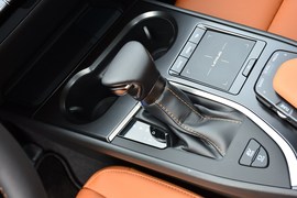 2020款雷克萨斯UX260h