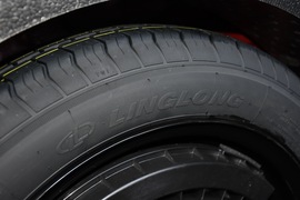 2019款新宝骏RC-6