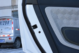 2019款新宝骏R-M5