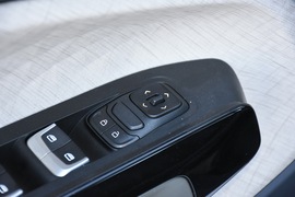 2019款新宝骏R-M5