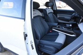 2019款新宝骏R-M5