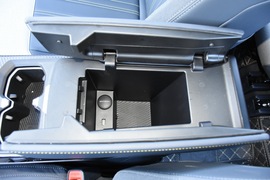 2019款新宝骏R-M5