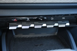 2019款新宝骏R-M5