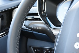 2019款新宝骏R-M5