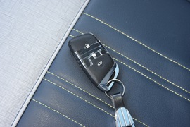 2019款新宝骏R-M5