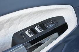 2019款新宝骏R-M5