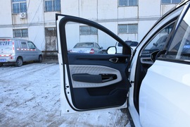 2019款新宝骏R-M5