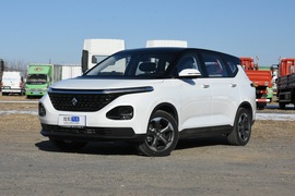 2019款新宝骏R-M5