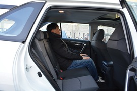 2020款丰田RAV4荣放