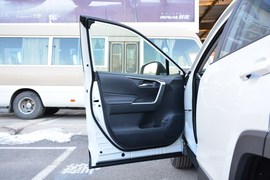 2020款丰田RAV4荣放