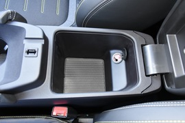 2020款新宝骏RS-3