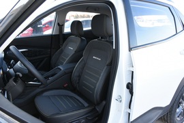 2020款新宝骏RS-3