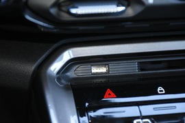 2020款新宝骏RS-3