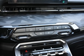 2020款新宝骏RS-3