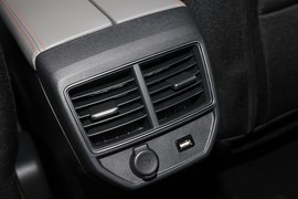 2020款雪铁龙天逸