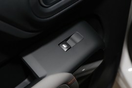 2020款雪铁龙天逸