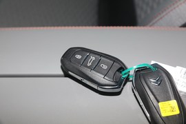 2020款雪铁龙天逸