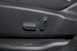 2020款雪铁龙天逸