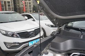 2019款起亚智跑