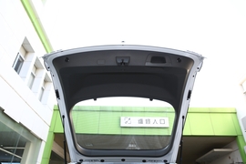 2019款新宝骏RC-6