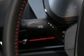 2019款新宝骏RC-6