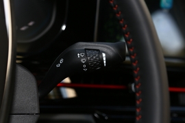 2019款新宝骏RC-6