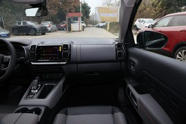 2020款雪铁龙天逸C5