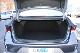 2020款现代菲斯塔纯电动