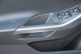 2020款现代菲斯塔纯电动