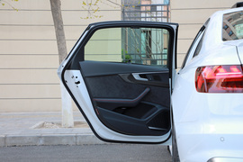 2020款奥迪A4L