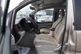 2020款东风风行菱智M5