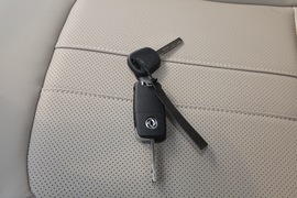 2020款东风风行菱智M5