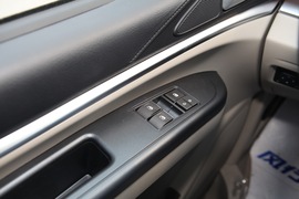 2020款东风风行菱智M5