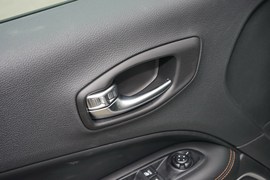 2020款Jeep指南者