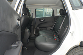 2020款Jeep指南者