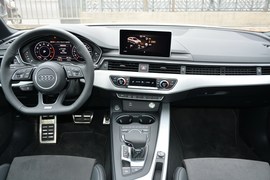 2020款奥迪A4