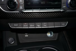 2020款奥迪A4L