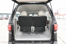 2020款东风风行菱智M5