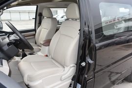 2020款东风风行菱智M5