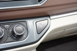 2020款东风风行菱智M5