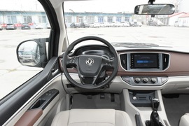 2020款东风风行菱智M5